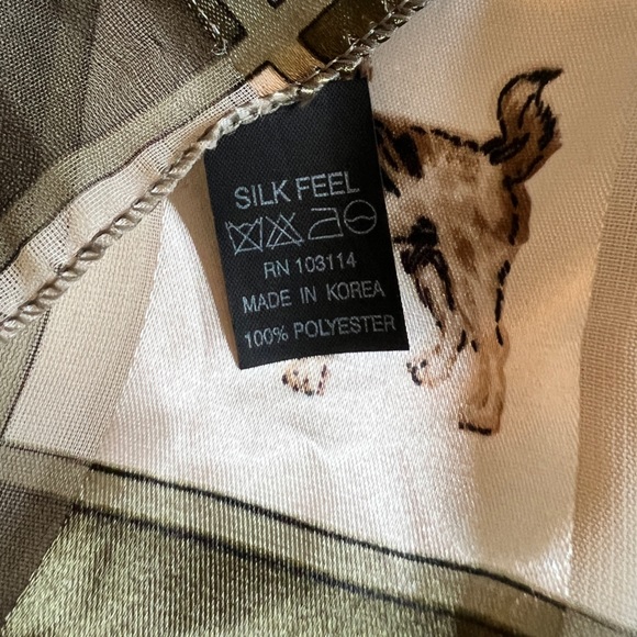 Checkered print satin feel dog puppy scarf - Picture 3 of 8